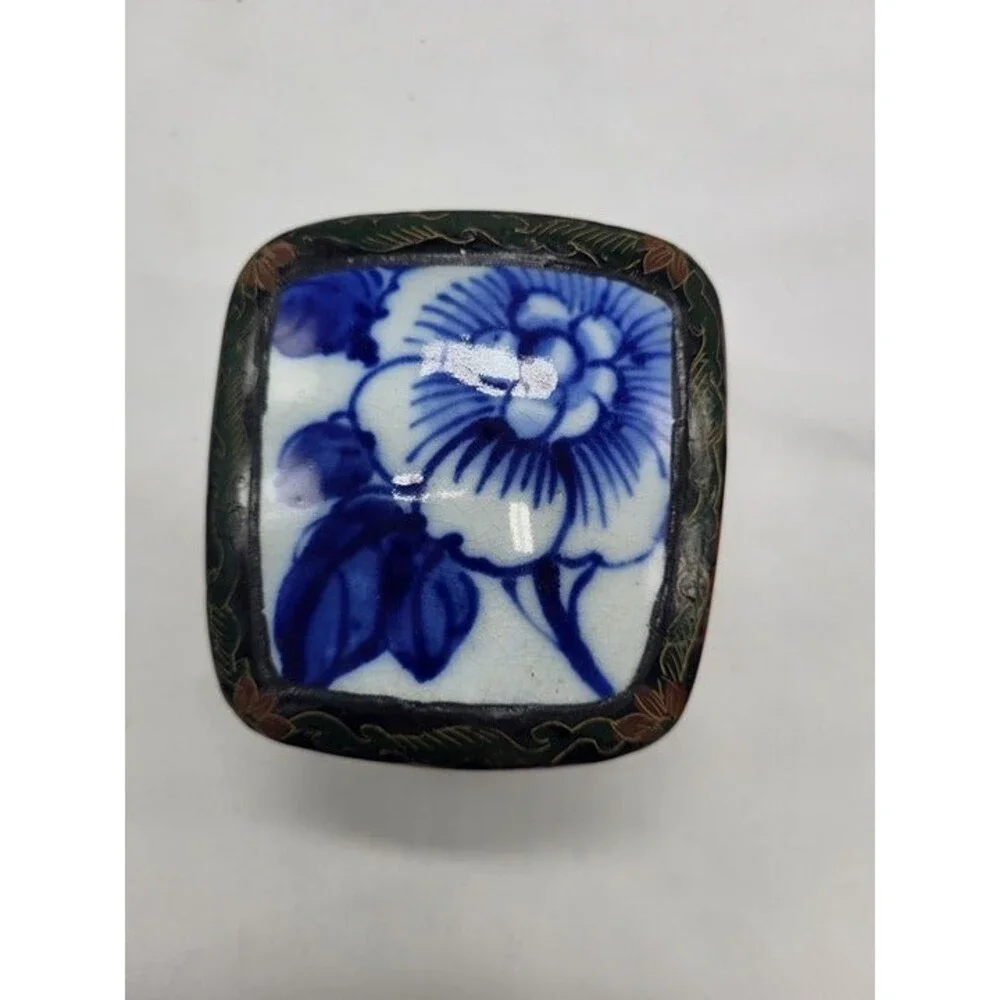 none blue white